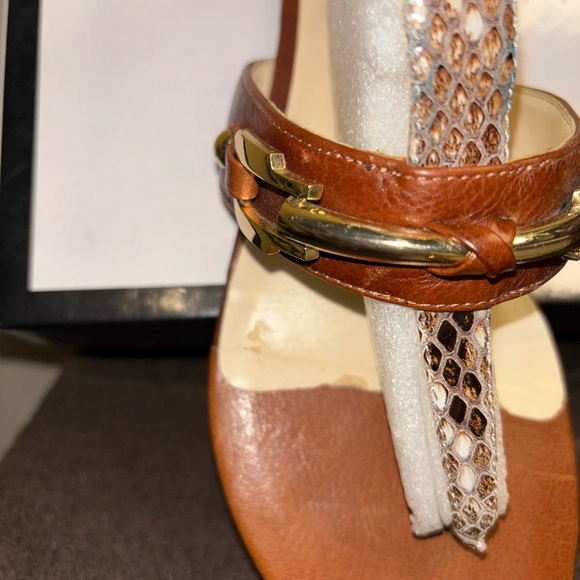 Nine West cognac brown thong sandals; gold hardware; very pretty - Picture 12 of 16